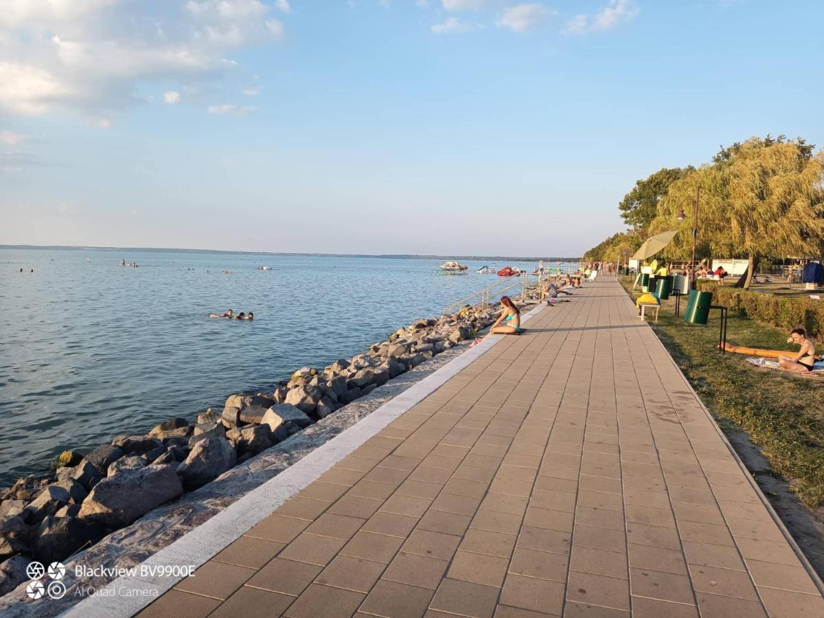 Azurro Appartement Siófok Buitenkant foto